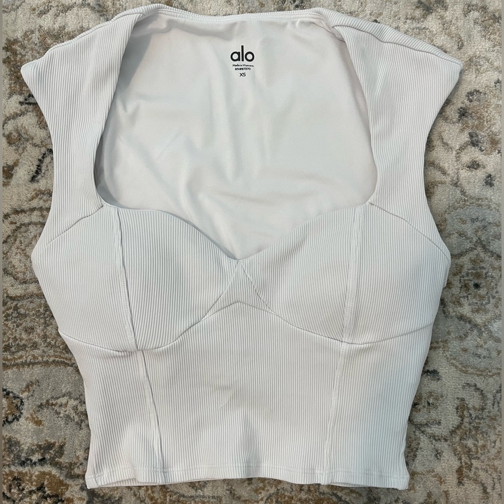 ALO Yoga Ribbed Sweetheart Short Sleeve white crop top XS